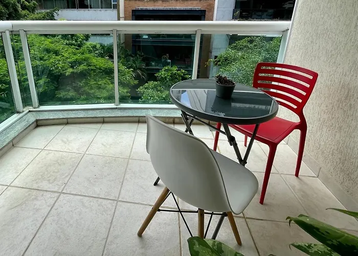 Flat Com Servico Completo E Vista Cristo